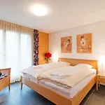 Silberhorn Apt- Dw By Interhome 公寓